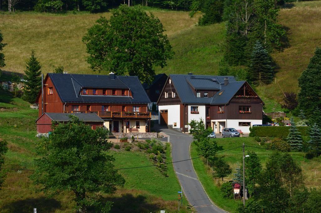 Pension am Steinberg - Doppelzimmer mit Aufbettung im Gästehaus