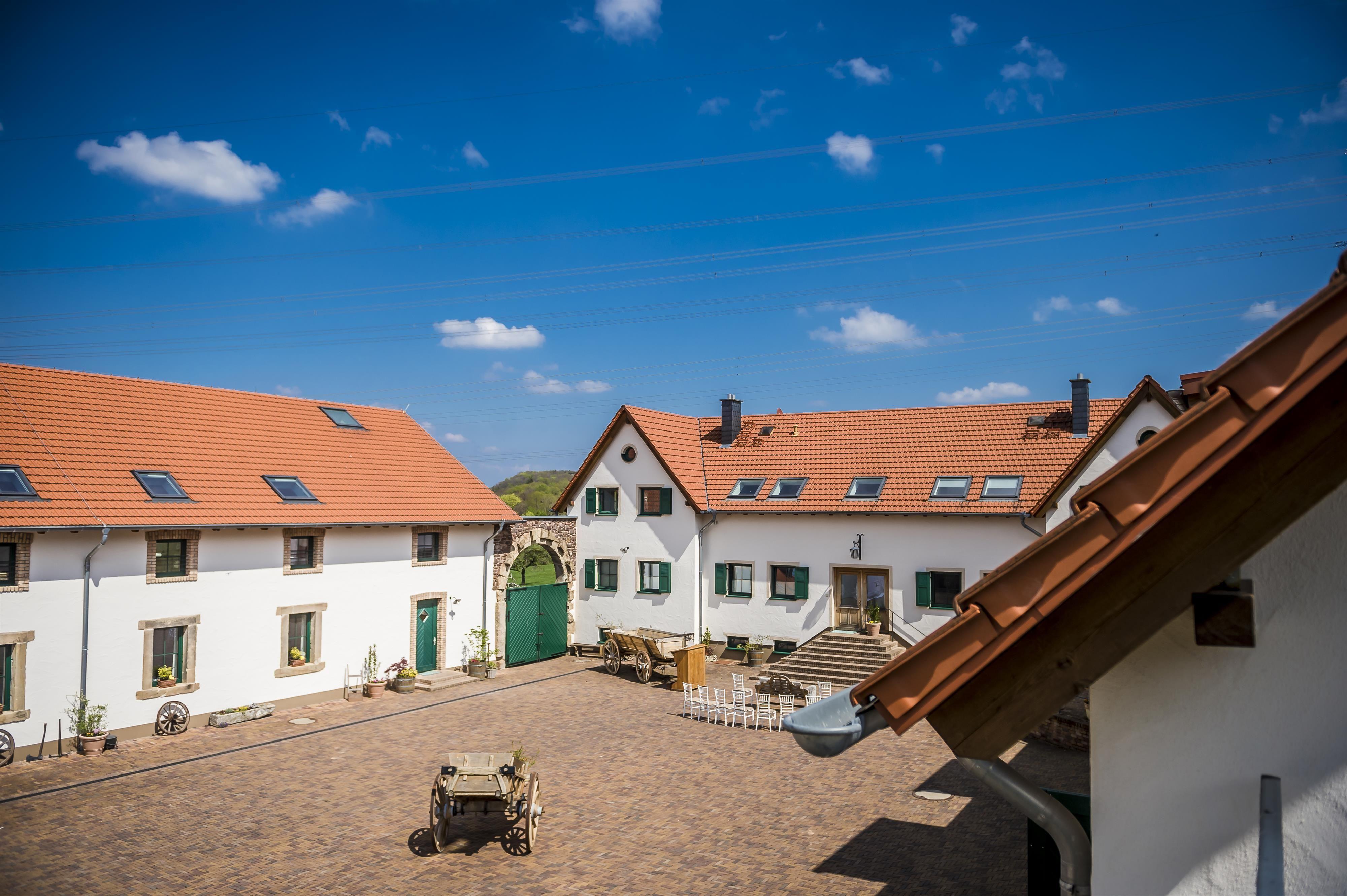Hofgut Dösterhof - Hotelzimmer - Doppelzimmer mit zusätzl. Schlafcouch - Dusche, WC