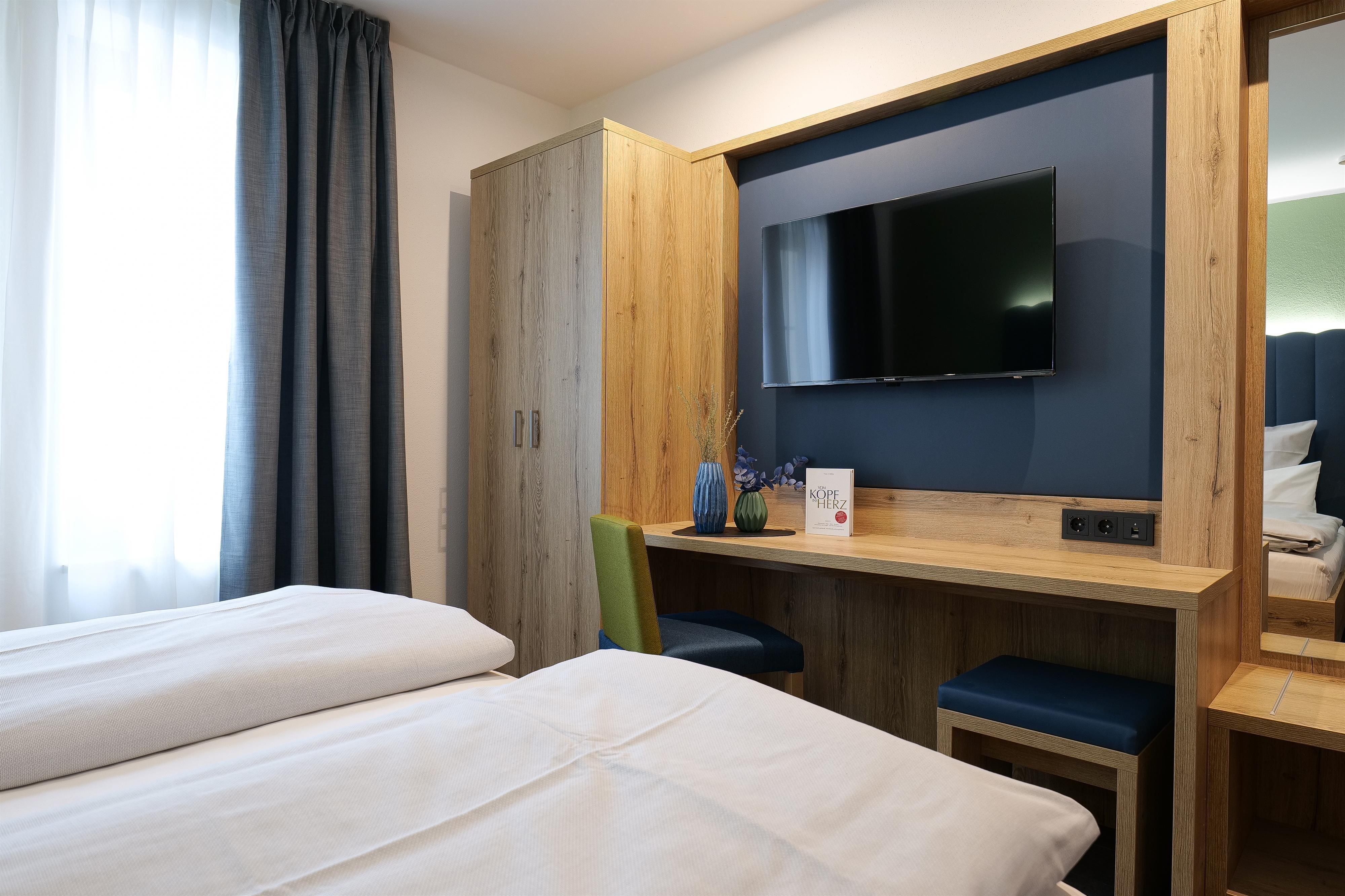 Reos Hotel Isny - Doppelzimmer, Dusche, WC