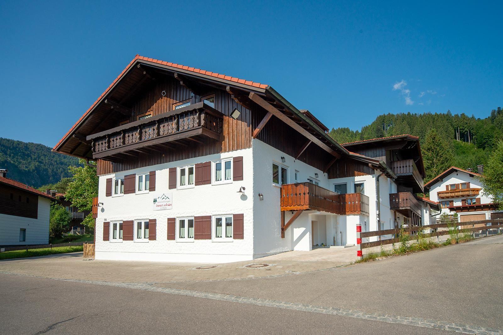 Ferienwohnungen Immerschön - Hüttenschnauzer