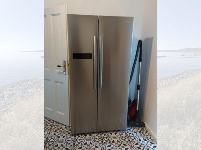 Großer Side-by-Side-Kühlschrank