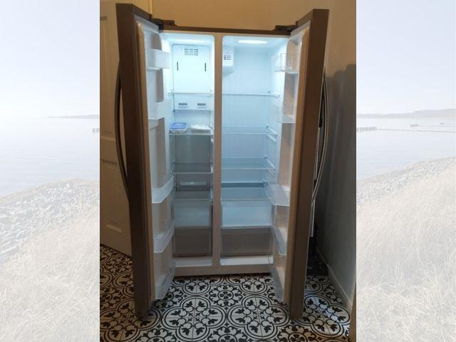 Großer Side-by-Side-Kühlschrank