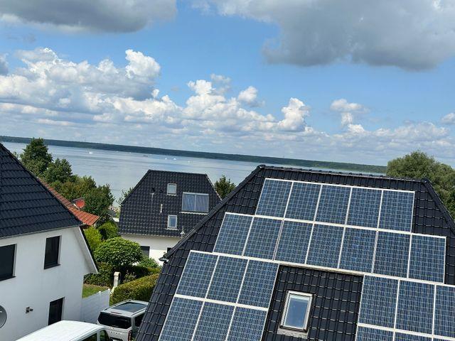 Blick vom Spitzboden auf den See