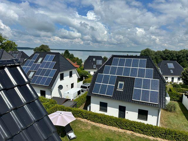 Blick vom Haus auf den See