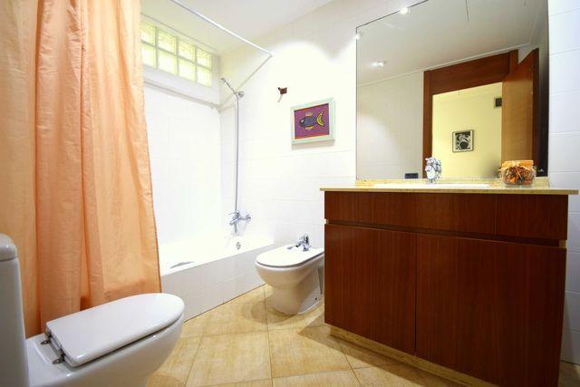 Badezimmer 2 mit Dusche und WC