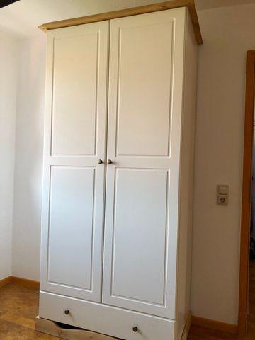 Schlafzimmer 3 im OG Kleiderschrank