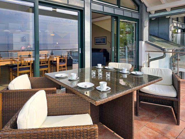 Möblierte Dachterrasse