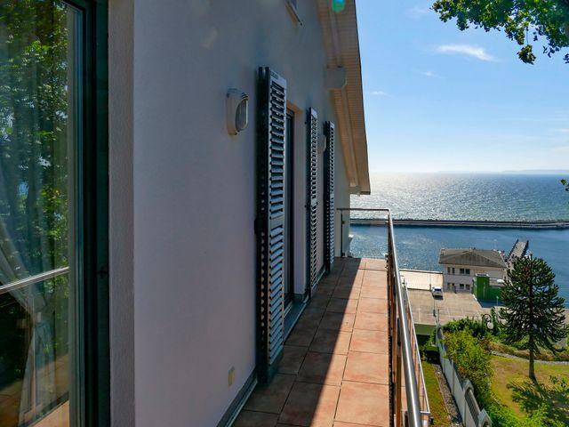 Seitlicher Balkon