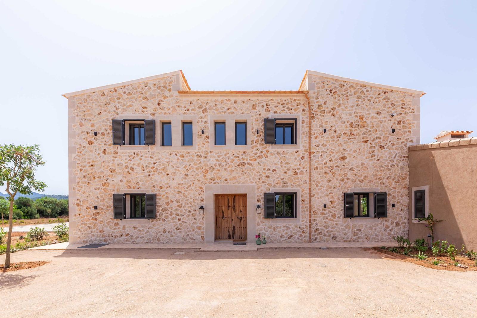 Schöne Neubauvilla in hochwertigem Design