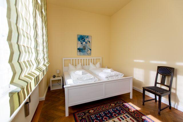 Schlafzimmer 2