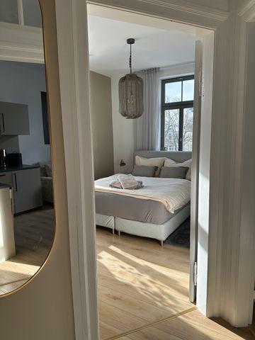 Schlafzimmer mit Doppelbett