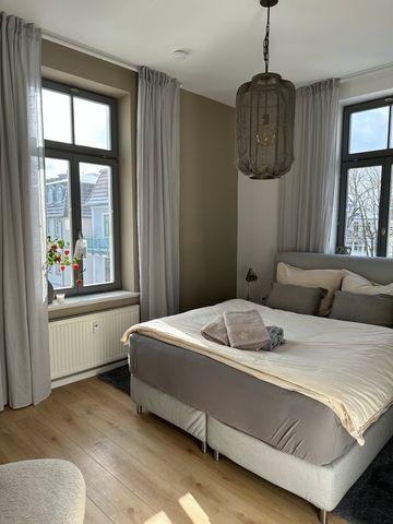 Schlafzimmer mit Doppelbett