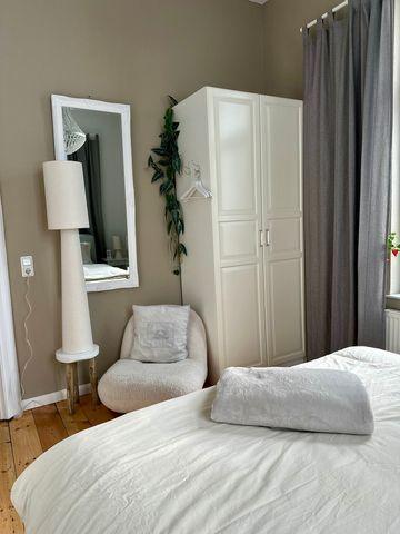 Schlafzimmer Kleiderschrank