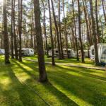 Zwischen den Wohnwagen