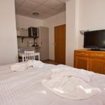 Schlafzimmer mit Doppelbett
