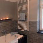 Wanne / WC (1. Bad)