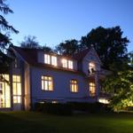 Die Villa am Abend