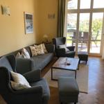 Wohnzimmer mit Blick auf die Terrasse