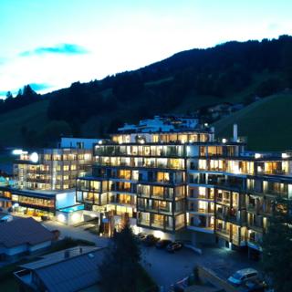 Adler Resort - 2 Raum Standard Appartement - Saalbach Hinterglemm