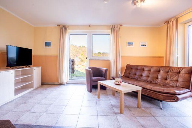 Ferienhaus Am Boddenufer - Ferienwohnung Habichtssicht