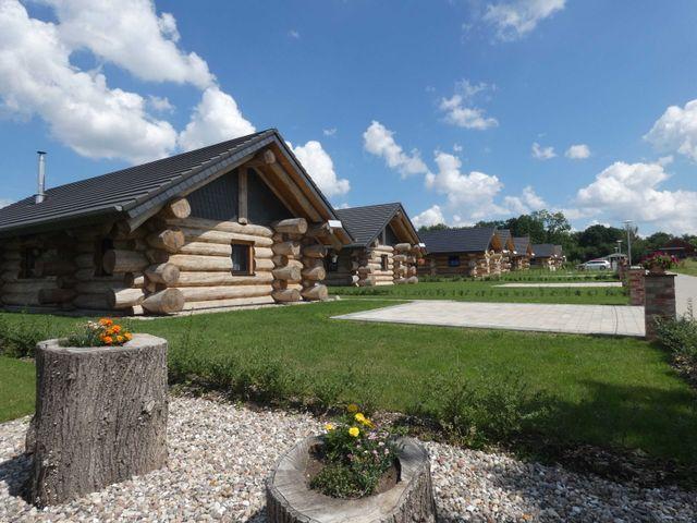 Feriendorf Tollensesee - Log Cabins - Naturstammhaus mit Saunahaus - kanadischer Baustil - Holzart Fichte